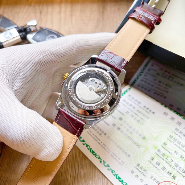 ブランド時計側面デザイン